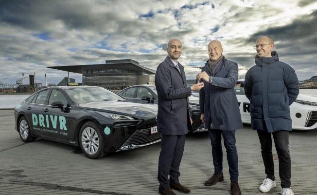 100 hidrojen yakıtlı Mirai taksi Kopenhag’da yollara çıktı